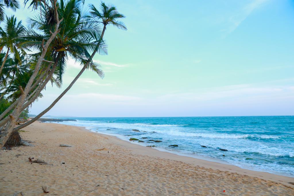 Autumn Moon Beach Cabanas Tangalle Esterno foto