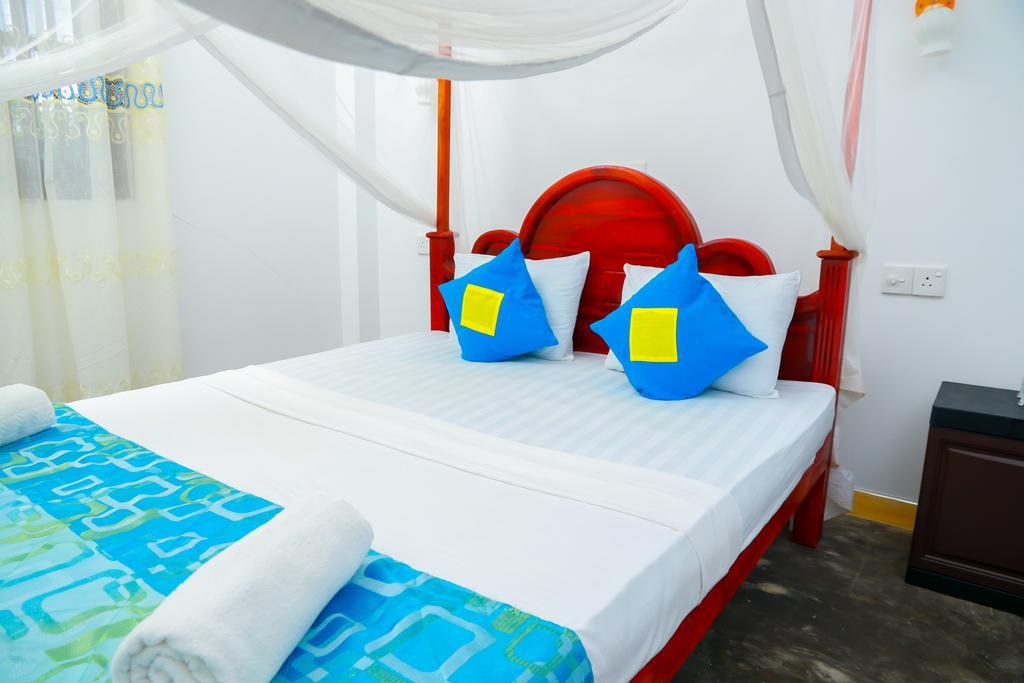 Autumn Moon Beach Cabanas Tangalle Esterno foto