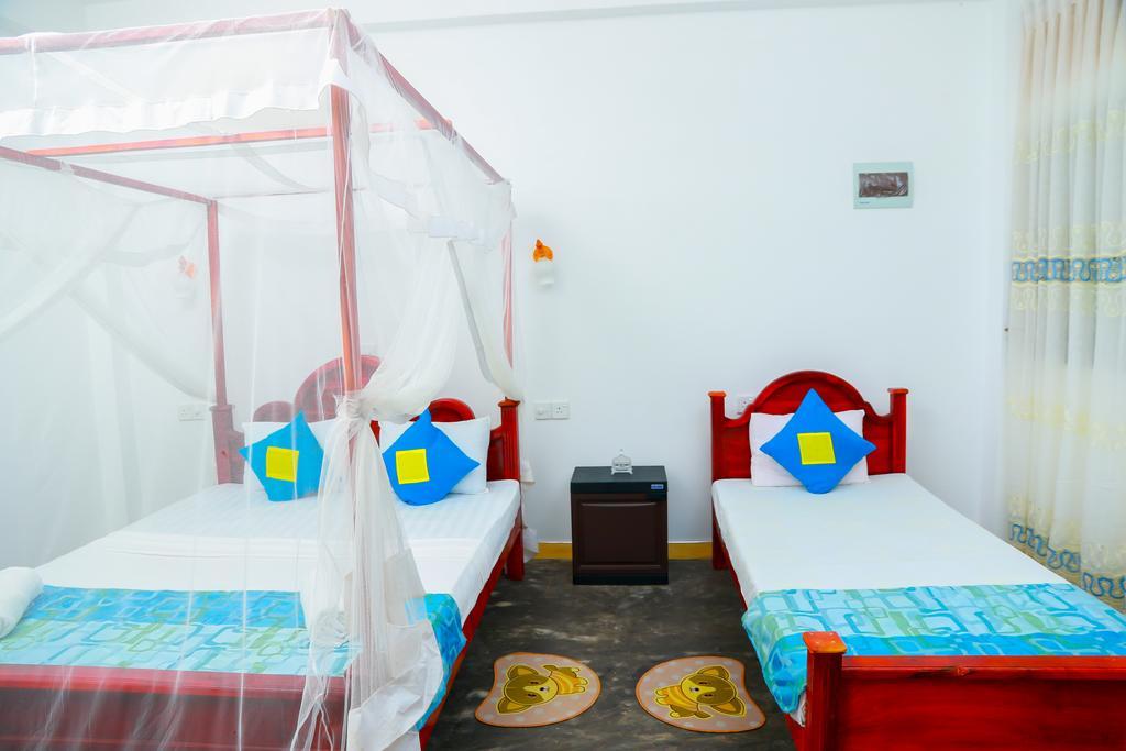 Autumn Moon Beach Cabanas Tangalle Esterno foto