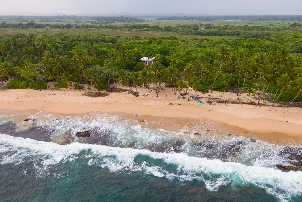 Autumn Moon Beach Cabanas Tangalle Esterno foto