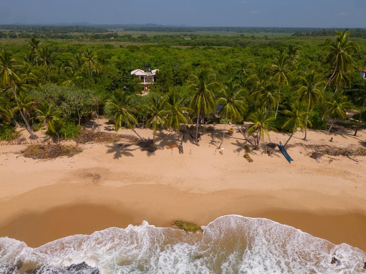 Autumn Moon Beach Cabanas Tangalle Esterno foto